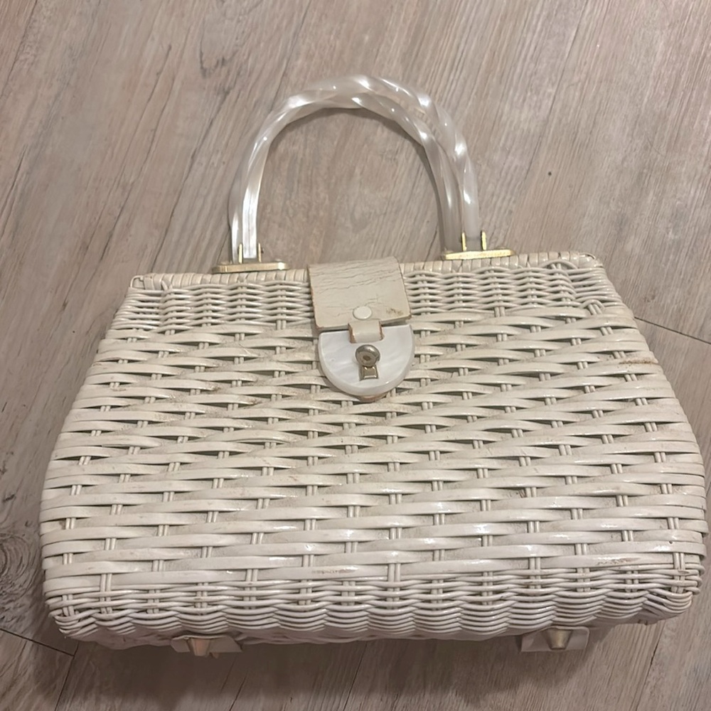 Vintage gaymode white wicker purse